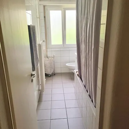 Privatunterkunft Yveskinyoga